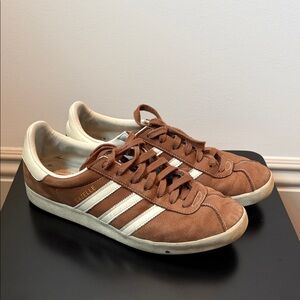 Adidas Gazelle Brown and Cream Sneakers